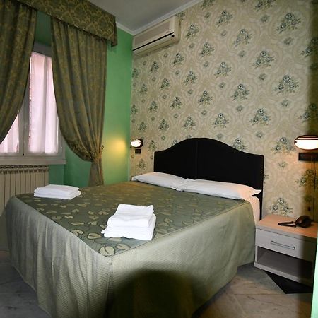 Hotel Ferrarese Rom Exteriör bild