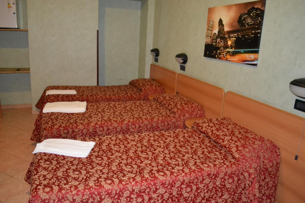 Hotel Ferrarese Rom Exteriör bild