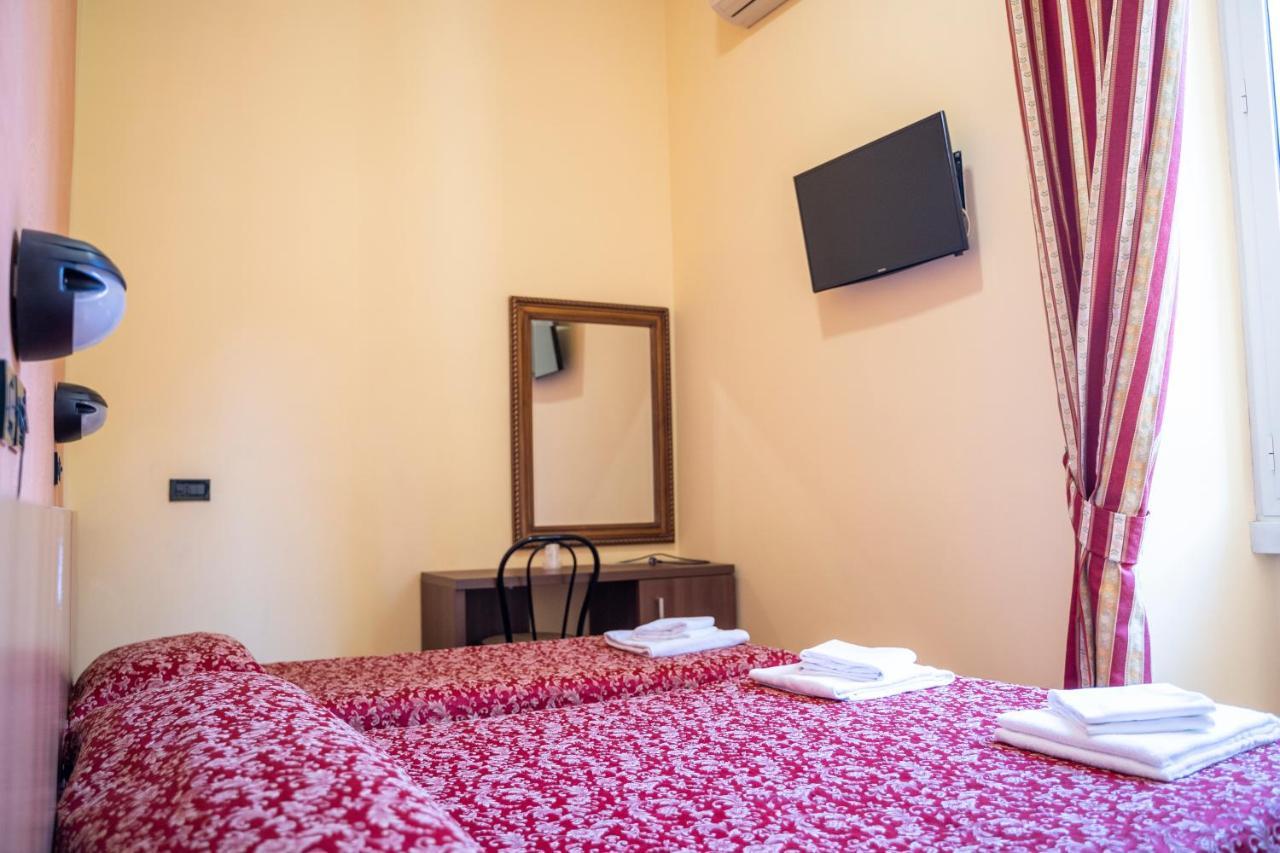 Hotel Ferrarese Rom Exteriör bild