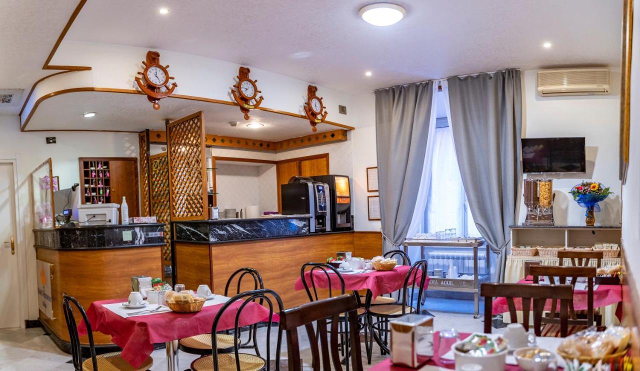 Hotel Ferrarese Rom Exteriör bild