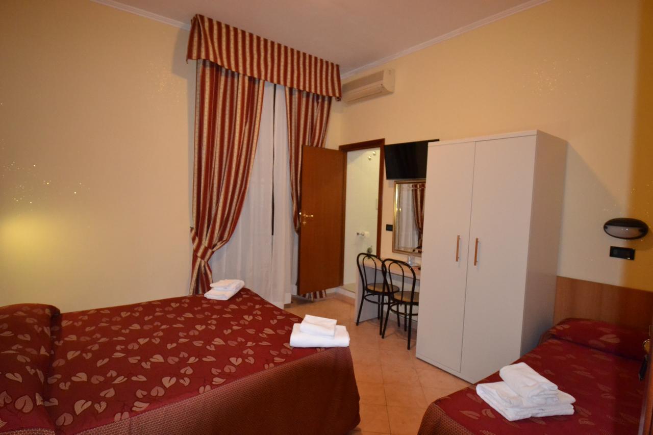 Hotel Ferrarese Rom Exteriör bild