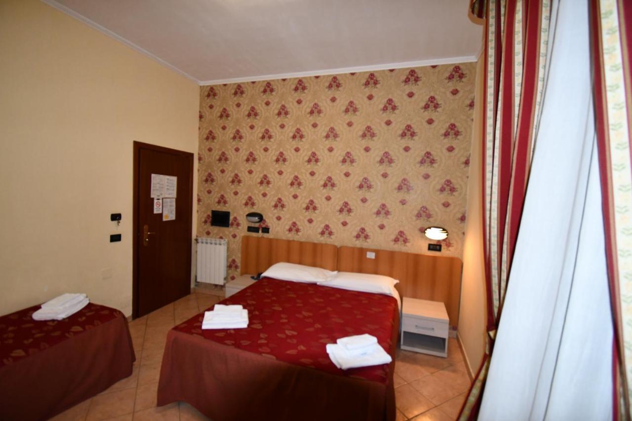 Hotel Ferrarese Rom Exteriör bild