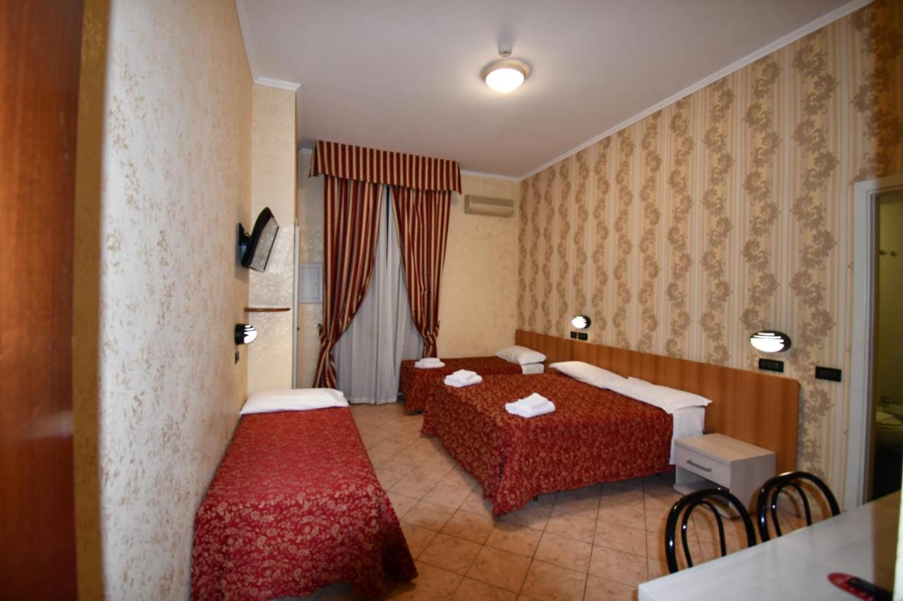 Hotel Ferrarese Rom Exteriör bild