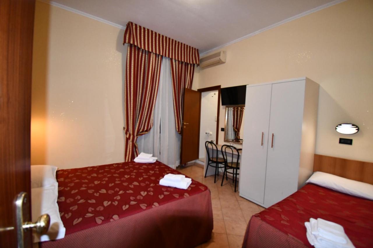 Hotel Ferrarese Rom Exteriör bild