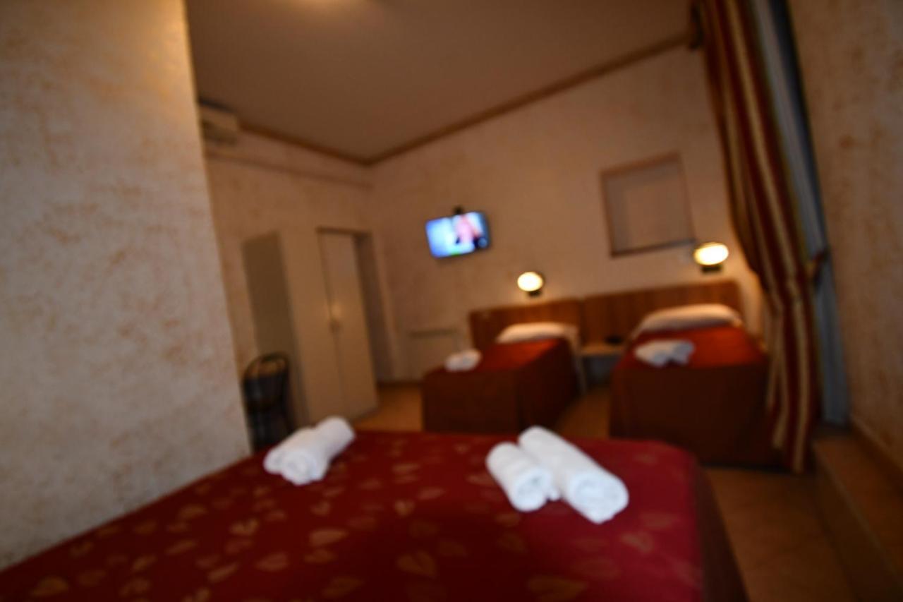 Hotel Ferrarese Rom Exteriör bild