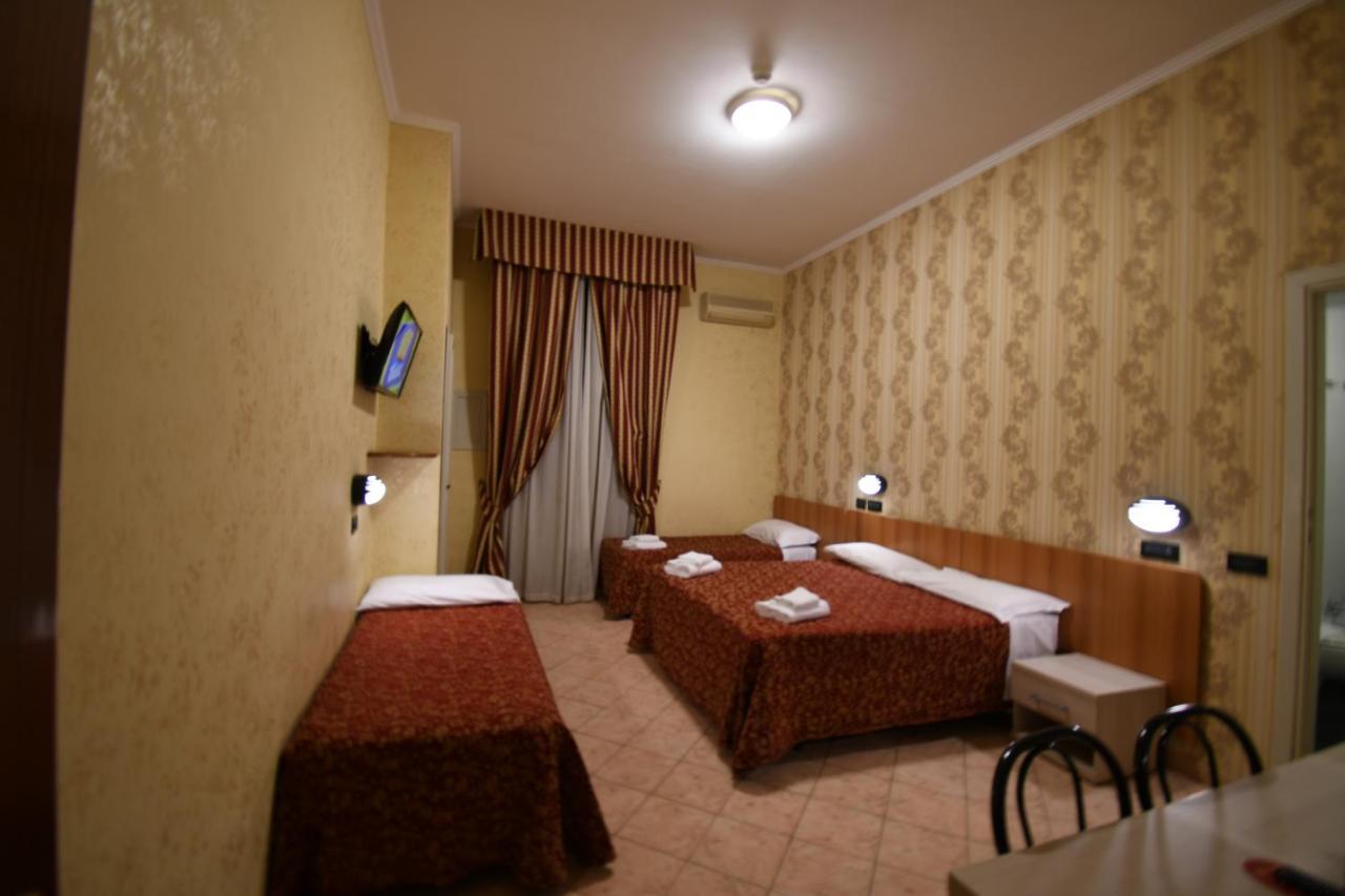 Hotel Ferrarese Rom Exteriör bild